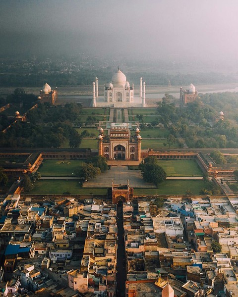 Taj Mahal, Agra, India ( wonder of world)