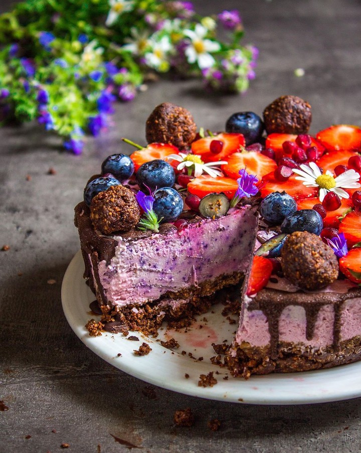 Raw cake