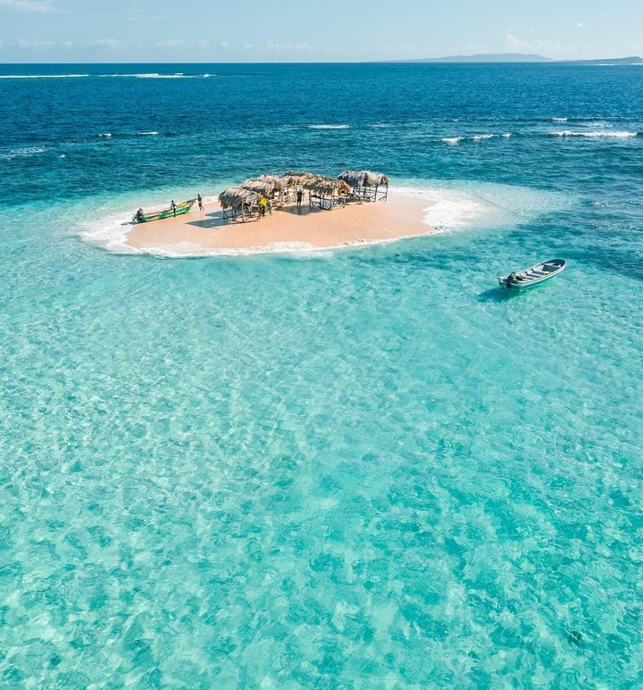 Punta Rucia, Puerto Plata, Dominican Republic •Axye~