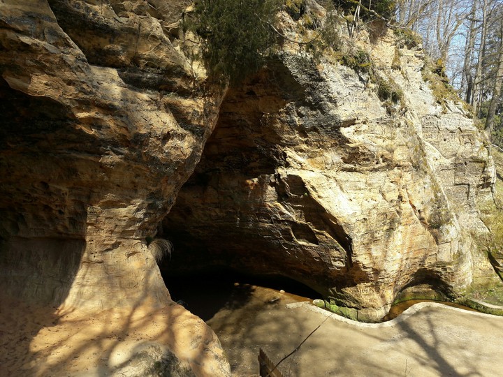 Gutmana cave