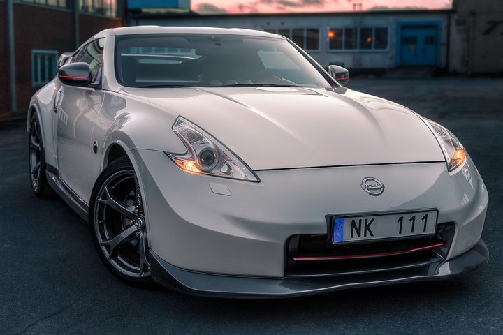 White Nissan car