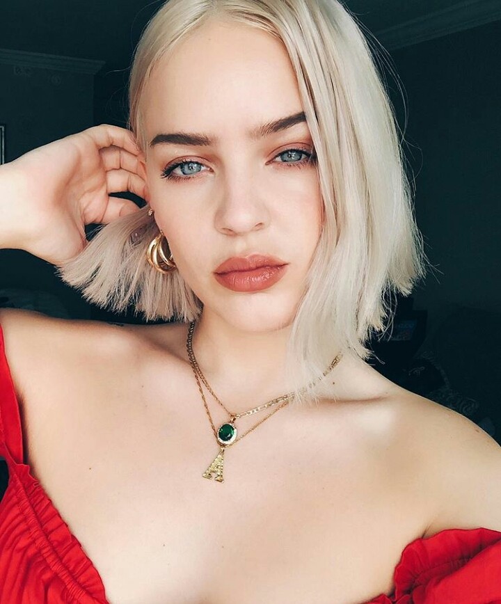 Anne Marie