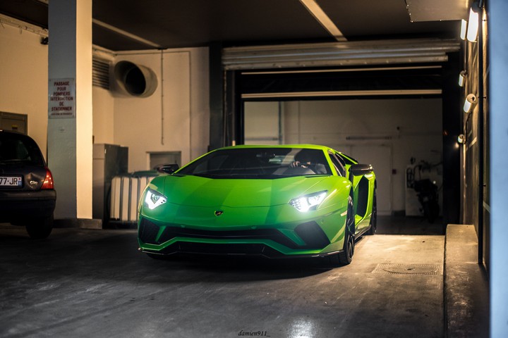 Lamborghini Aventador S