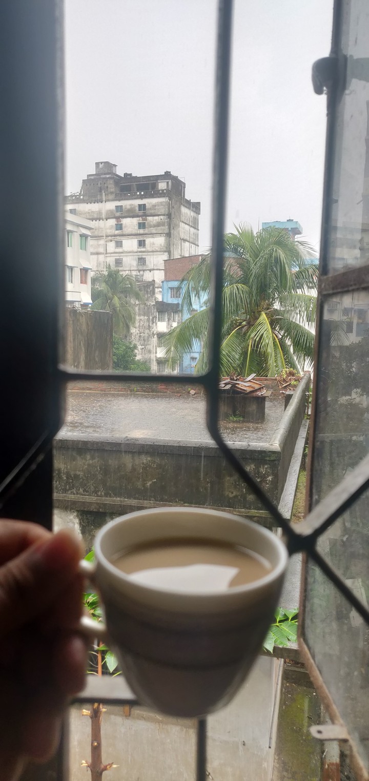 এক কাপ চা এ বৃষ্টি