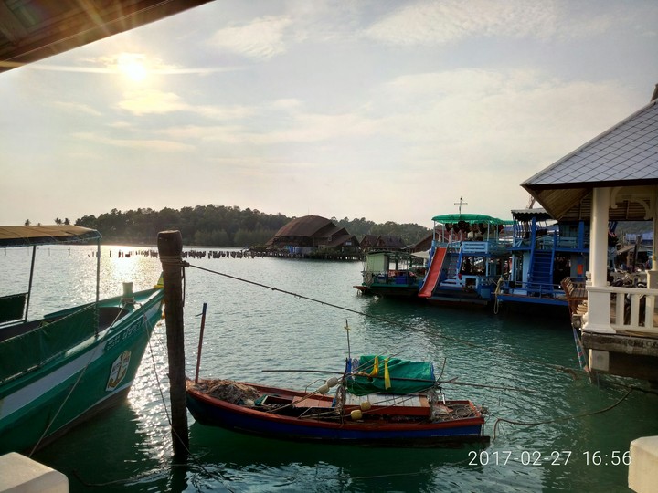 море