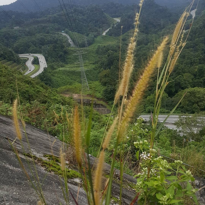 wahh..what a beautiful view from a high place