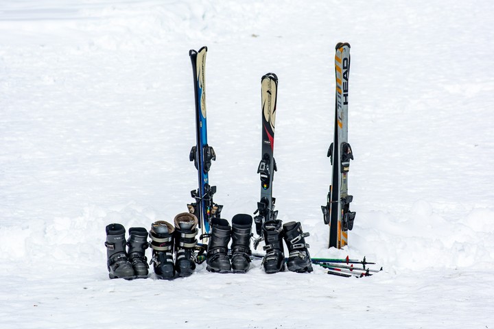 skiing