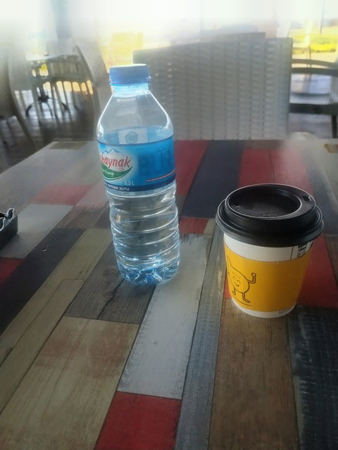Drinkware, Bottle, Liquid
