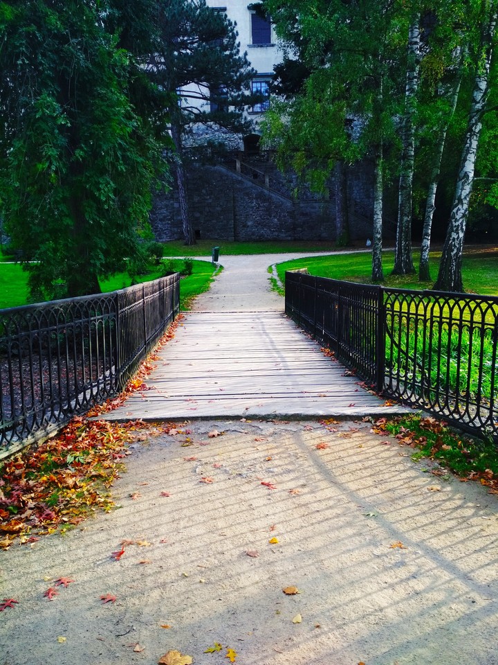 Footbridge