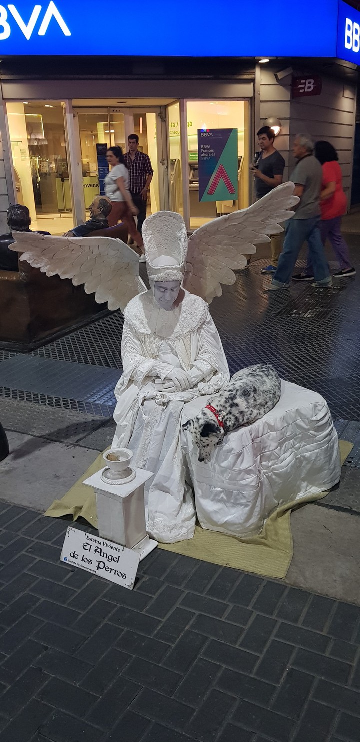 Angel Dogs - Living Statue