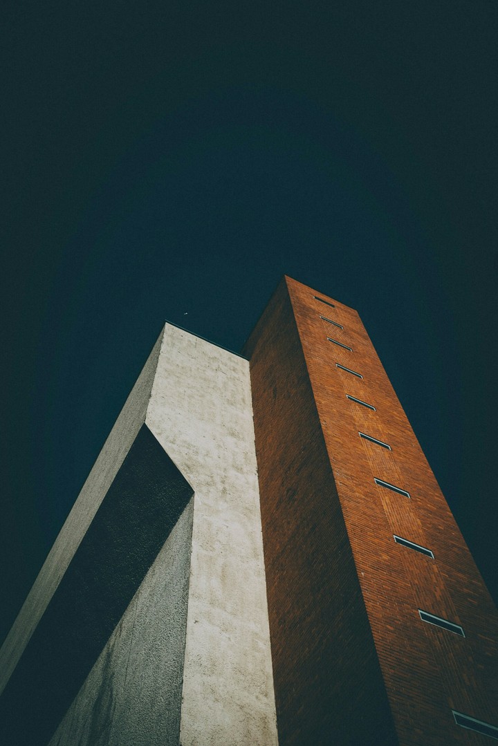 Structure