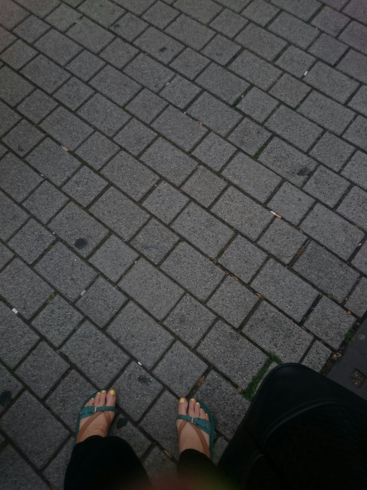 feet