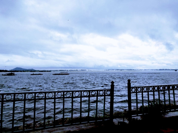 Dal Lake