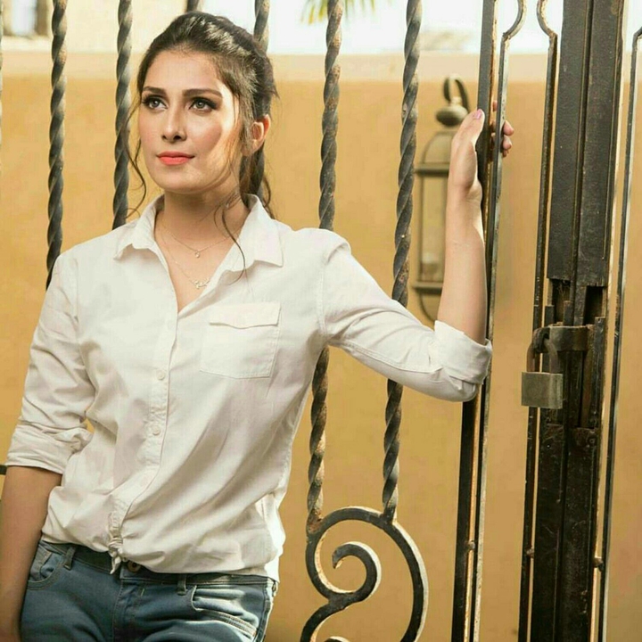 Ayeza Khan