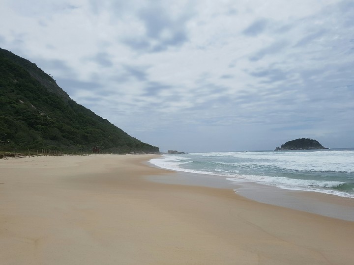 Praia de Grumari