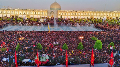 تشییع شهید حججی. میدان امام اصفهان
