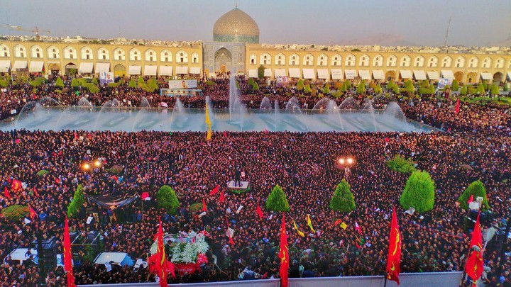 تشییع شهید حججی. میدان امام اصفهان