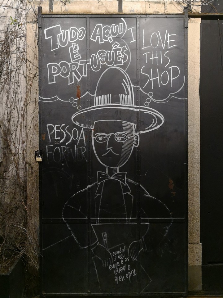 The poet Pessoa