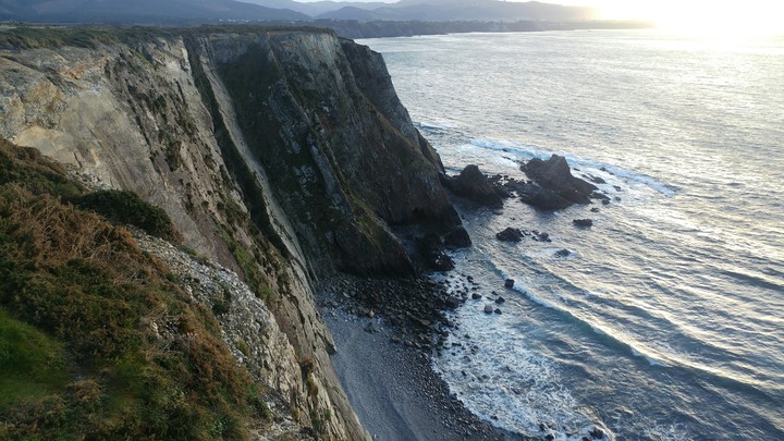 Cabo Bustos acantilados
