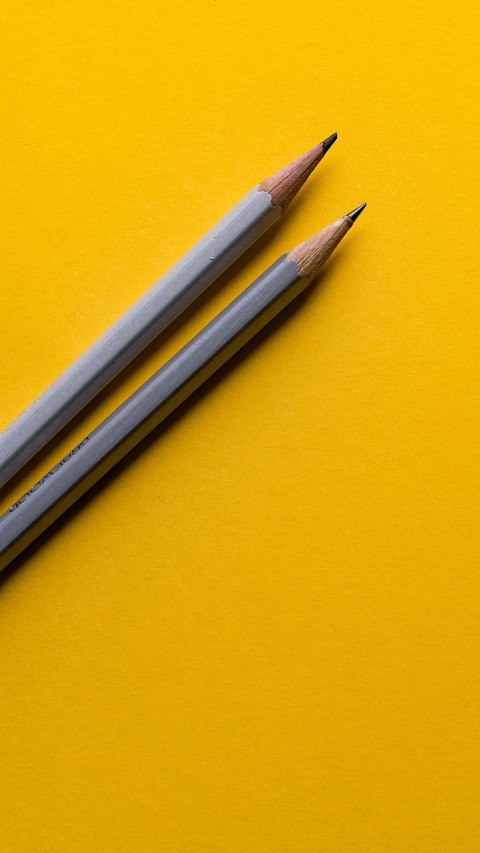 escrito en amarillo
