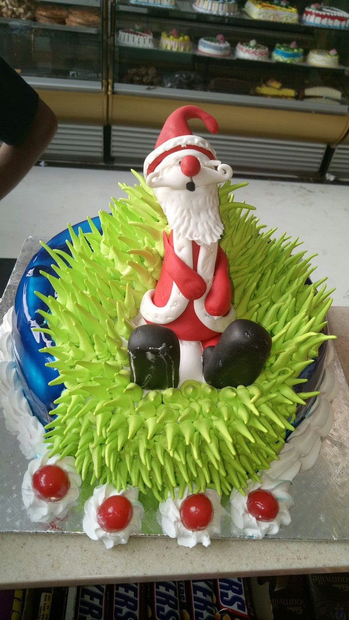 Santa Claus cake