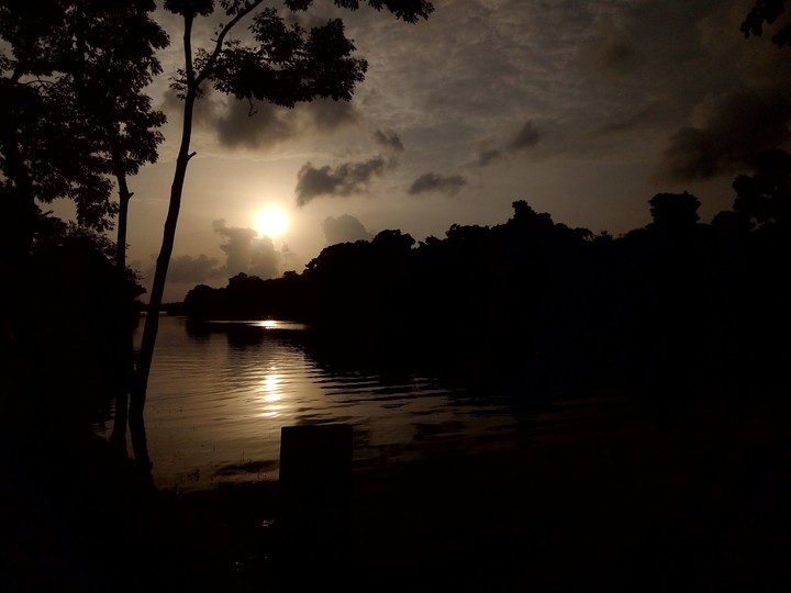 The sun is falling down