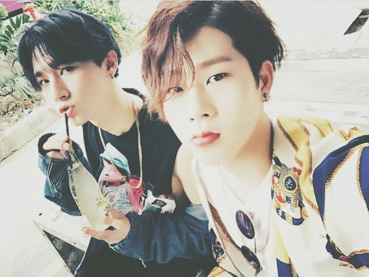 MONSTA X