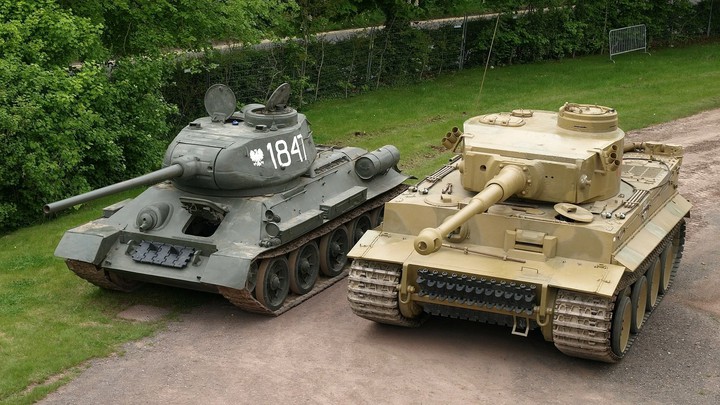 t 34 85 and panzerkampfwagen tiger