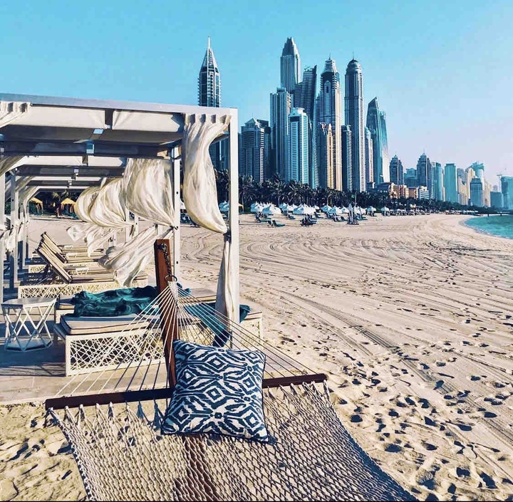 DxB