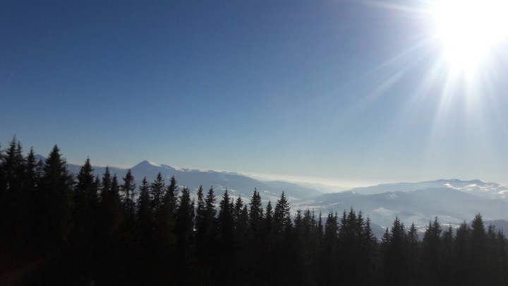 Mountains, sun and snow