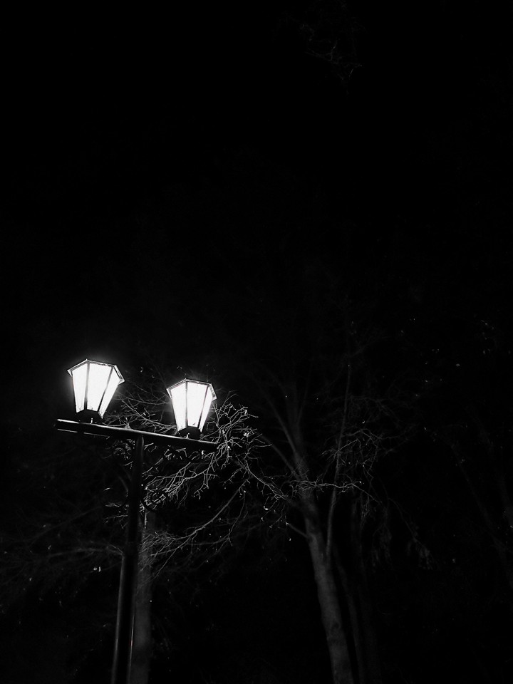 black&white