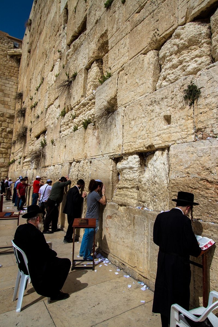Walling wall