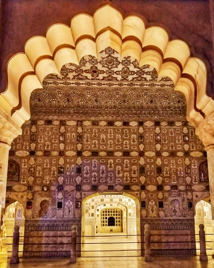 seesh mahal