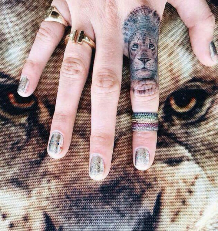 Finger Tattoo