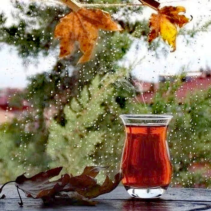 Tea is ready, Mis spring, lady of flowers and freshness