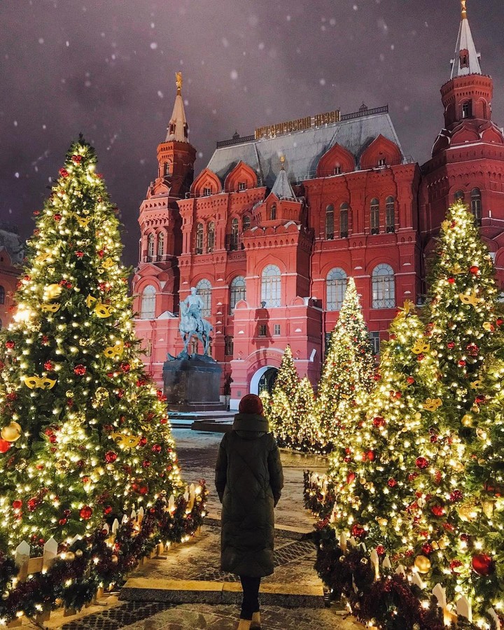 Прекрасных снов, любимый город!