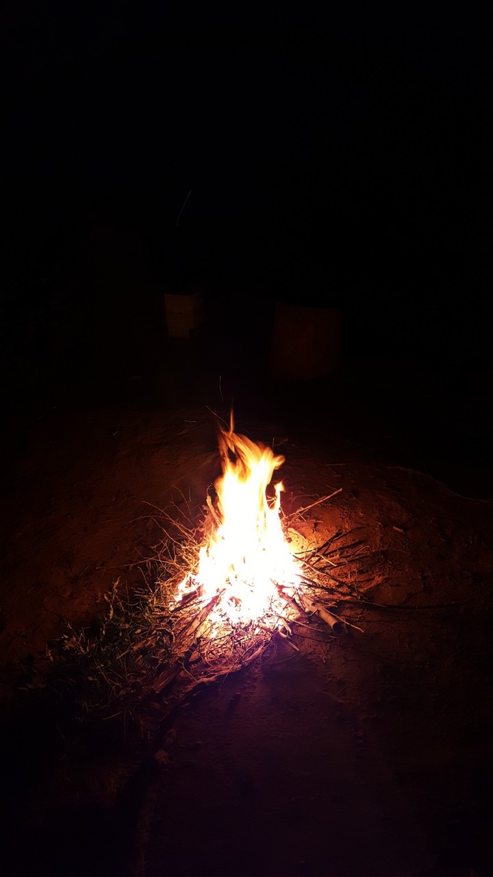 Fogueira com amigos.
