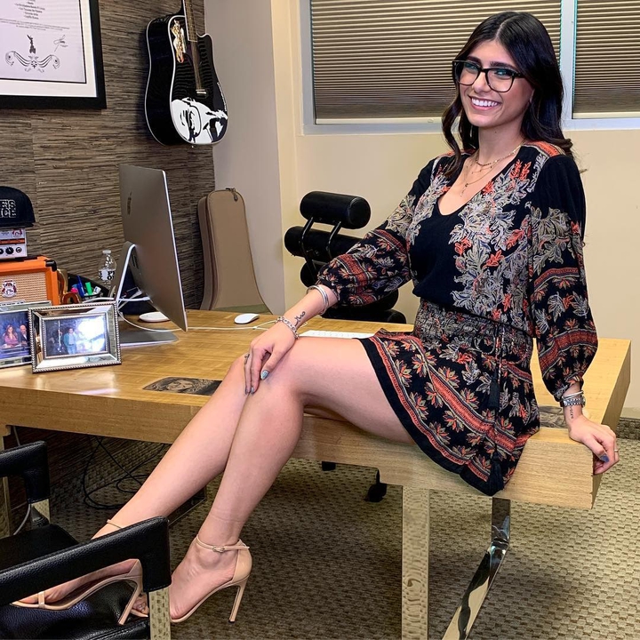 Sexy Mia Khalifa