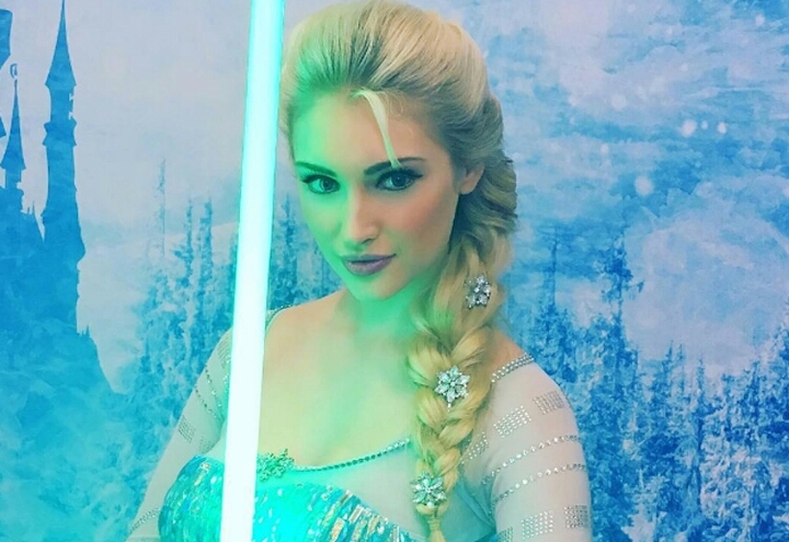 Elsa new jedi