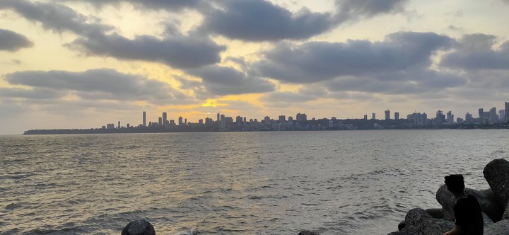 MARINE DRIVE/ MUMBAI