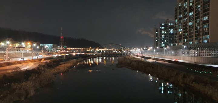 앗! 밤거리의 야경이 너무 아름답다!