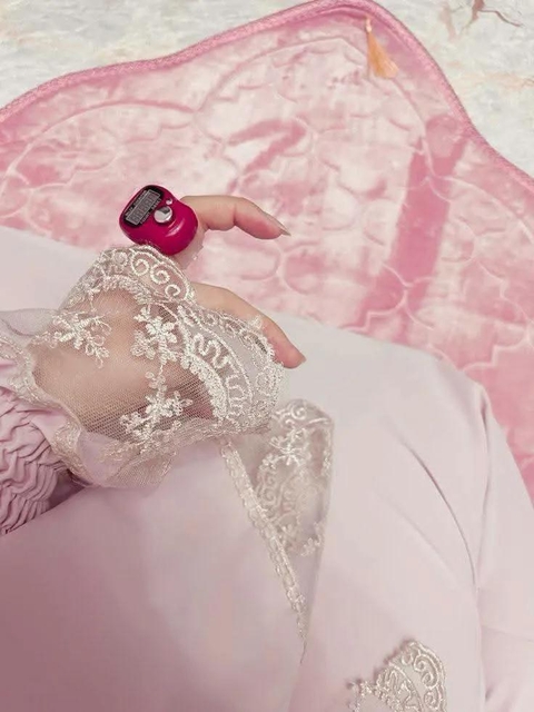 тапети lace, satin