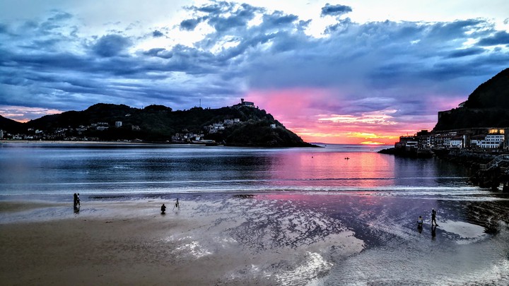 atardecer ? en la playa de la Kontxa
