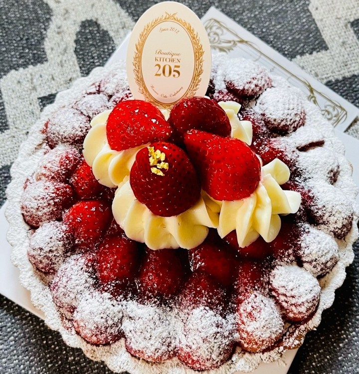 ⚘