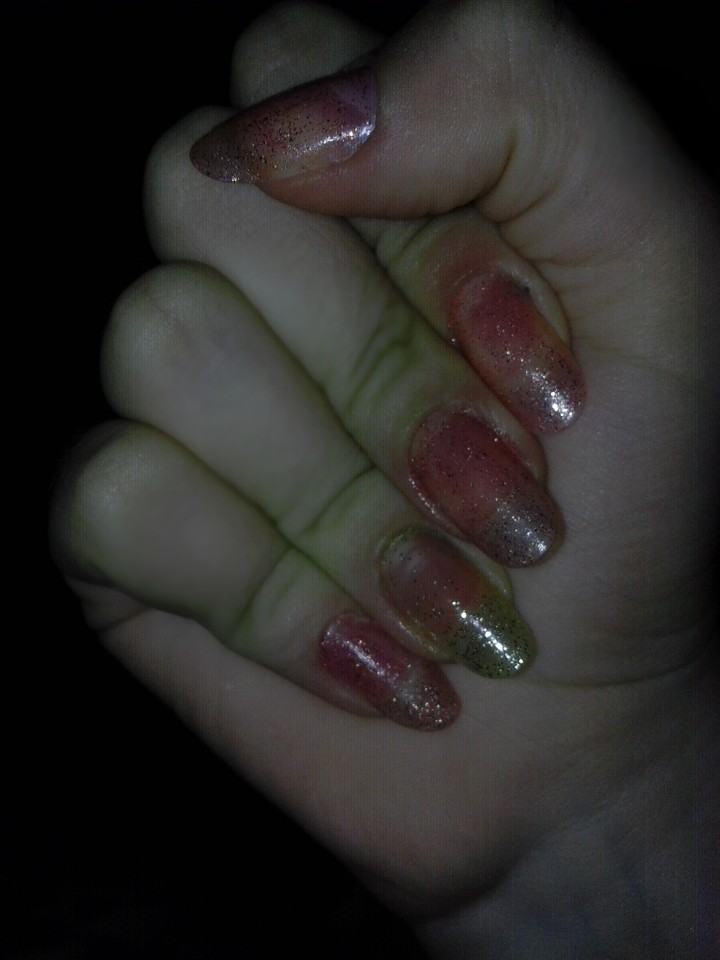 nails