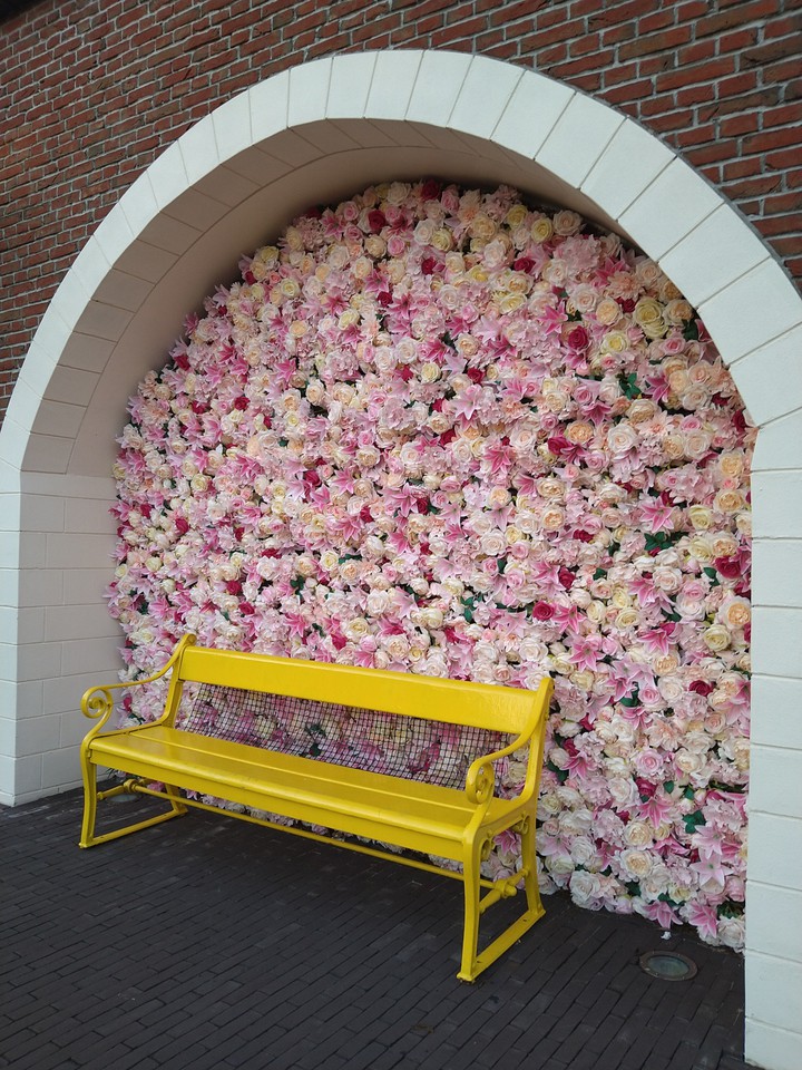 Flower wall