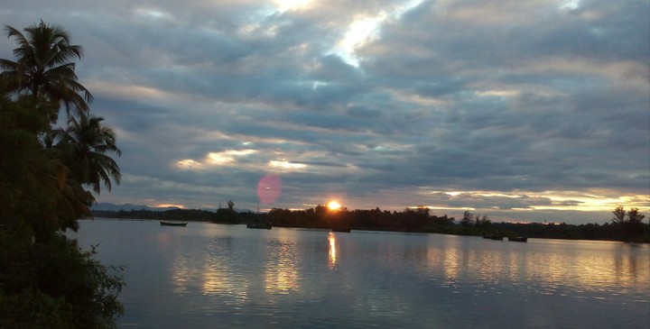 sun rise at river