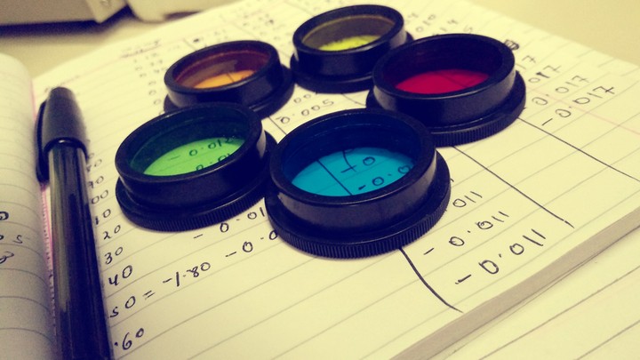 5 colours one light