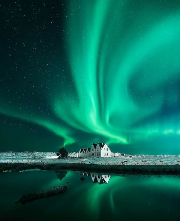 Aurora Waves