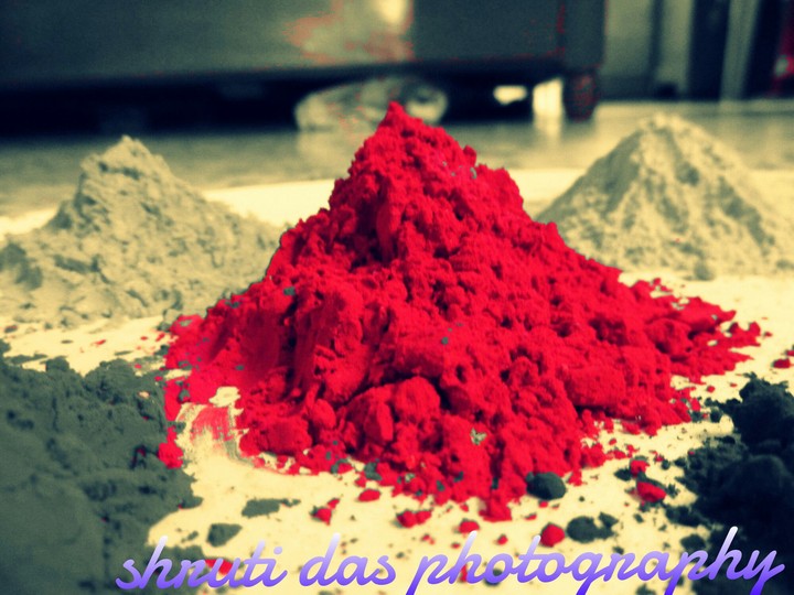 holi